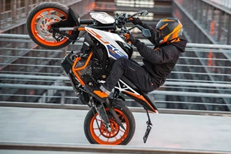 KTM 125 Duke & 390 Duke 2023 KTM 125 Duke & 390 Duke 2023