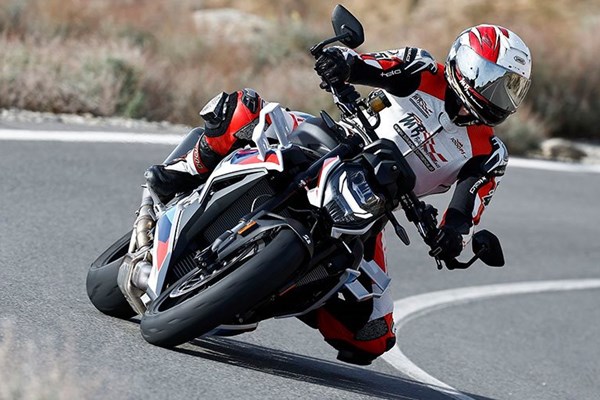 BMW M 1000 R Test - Das beste Naked Bike 2023?