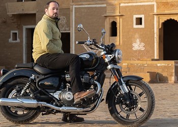 Royal Enfield Super Meteor 650 - erster Test 2023 Royal Enfield Super Meteor 650 - erster Test 2023
