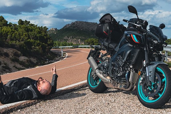 Yamaha MT-10 auf Reise nach Sardinien