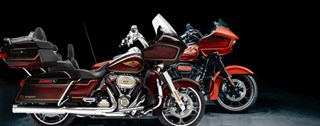 Harley's Edel-Road Glides zum 120 Jahre Jubiläum 2023