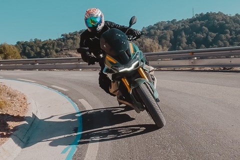 Moto Guzzi V100 Mandello S erster Test!