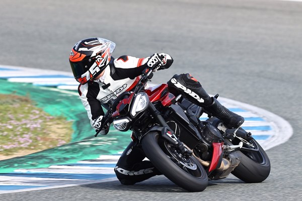 Triumph Street Triple RS 2023 Test