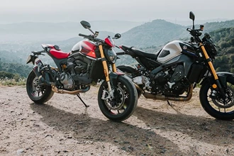 Sport-Nakeds im Duell - Ducati Monster SP vs. Yamaha MT-09 SP Sport-Nakeds im Duell - Ducati Monster SP vs. Yamaha MT-09 SP