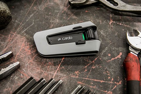 Neues Cardo PACKTALK CUSTOM mit Pay-per-Feature-Option