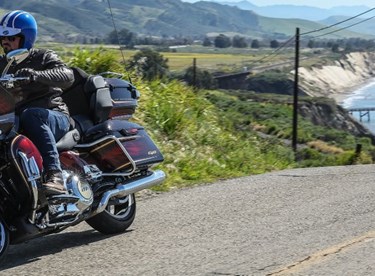 Harley-Davidson Road Glide Limited CVO Test