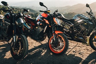 Mittelklasse Vergleich 2023: Monster - Duke GP - Street Triple R Mittelklasse Vergleich 2023: Monster - Duke GP - Street Triple R