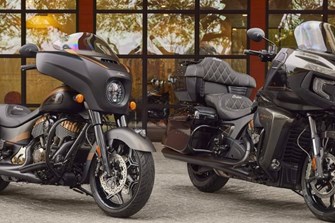 Indian präsentiert die Pursuit Elite und die neue Chieftain Elite Indian präsentiert die Pursuit Elite und die neue Chieftain Elite