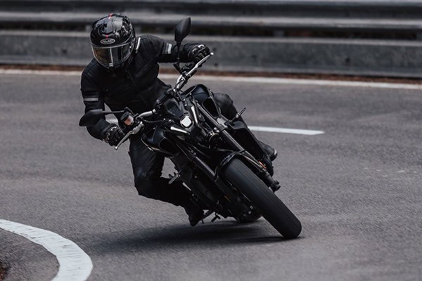 Mittelklasse Naked Bike Vergleich 2023 - Yamaha MT-09