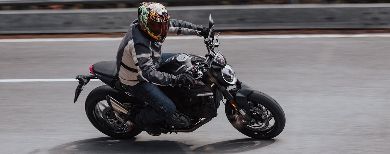 Ducati Monster 2023 - fünf Mid-Nakeds im Test!