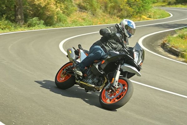 KTM 890 SMT Test