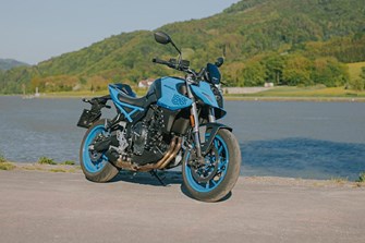Was für ein Erstwurf! Suzuki GSX-8S im Naked Bike Vergleich 2023 Was für ein Erstwurf! Suzuki GSX-8S im Naked Bike Vergleich 2023
