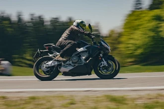 Aprilia Tuono 660 Factory Vergleichstest 2023 Aprilia Tuono 660 Factory Vergleichstest 2023