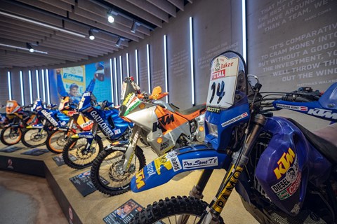 Besuch Legends of the Dakar in der KTM Motohall