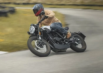 Fahrspaß & cooles Design vereint - Brixton Crossfire 125 im Test Fahrspaß & cooles Design vereint - Brixton Crossfire 125 im Test