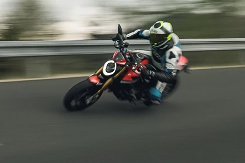 Ducati Monster SP 2023 - fünf Sport-Nakeds im Test! Ducati Monster SP 2023 - fünf Sport-Nakeds im Test!