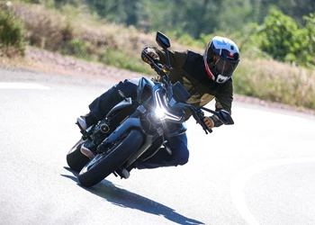 CFMOTO 800 NK Sport und 800 NK Advance im Test  CFMOTO 800 NK Sport und 800 NK Advance im Test