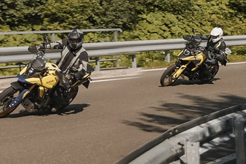 Suzukis neue 21-Zoll-Reiseenduros im Vergleichstest Suzukis neue 21-Zoll-Reiseenduros im Vergleichstest