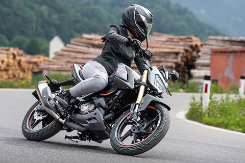 Die neue QJ MOTOR SRK 125 S