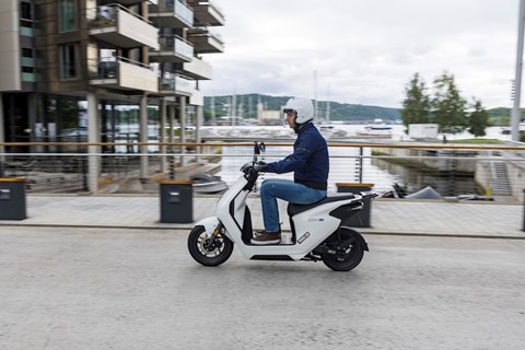 Elektroroller von Honda