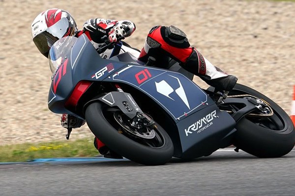 Krämer GP2 890 RR Test auf der GP-Strecke in Brünn