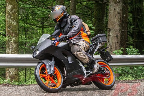 KTM RC390 und RC125 Erlkönige gesichtet