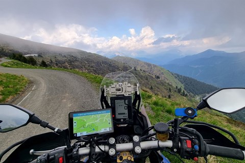 High-Tech Motorrad-Navigationsgerät Garmin zumo XT2 im Test