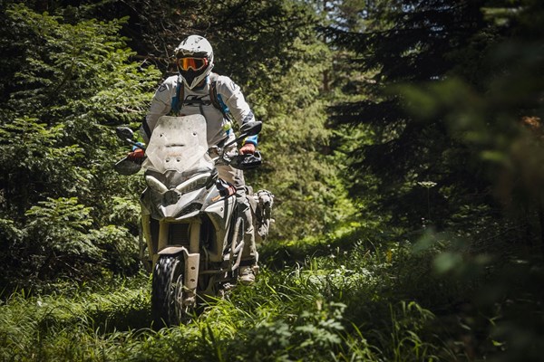 Harter Offroad-Test der Ducati Multistrada V4 Rally 2023