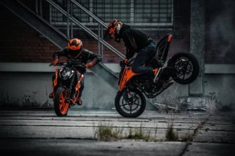 Neue KTM 390 und 125 Duke für das Modelljahr 2024 Neue KTM 390 und 125 Duke für das Modelljahr 2024