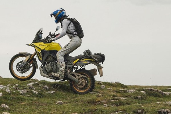Rally-reif? Suzuki V-Strom 800DE im harten Offroad-Test 