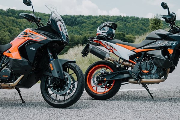 KTM 890 SMT vs. 1290 Super Adventure S Vergleichstest 2023