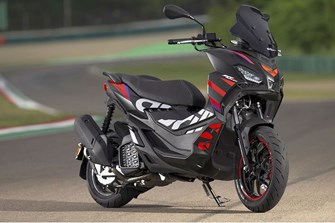 Aprilia SR GT Replica - Roller im MotoGP Look Aprilia SR GT Replica - Roller im MotoGP Look