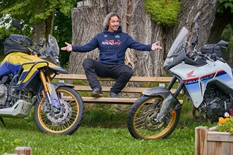 Honda XL750 Transalp vs. Suzuki V-Strom 800DE Vergleichstest 2023 Honda XL750 Transalp vs. Suzuki V-Strom 800DE Vergleichstest 2023