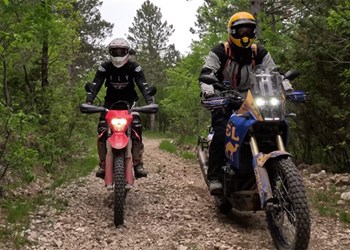 Gas Gas ES 700 vs. Yamaha Tenere 700 Vergleichstest Gas Gas ES 700 vs. Yamaha Tenere 700 Vergleichstest