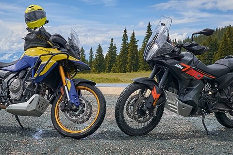 Welche kann mehr? Suzuki V-Strom 800DE vs. KTM 790 Adventure 2023