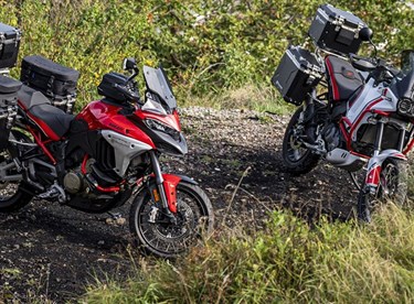 Familienduell: Ducati DesertX vs. Multistrada V4 Rally 