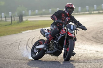 Ducati Hypermotard 698 Mono: stärkste Straßen-Supermoto der Welt Ducati Hypermotard 698 Mono: stärkste Straßen-Supermoto der Welt