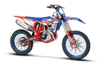 Erste 4-Takt-Motocross von Beta: Die RX 450 4T Erste 4-Takt-Motocross von Beta: Die RX 450 4T