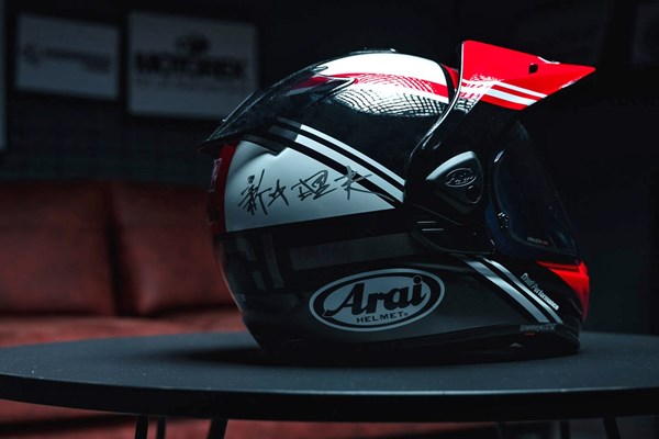 Arai Tour-X5 im Test & Einblick in die Helm Herstellung in Japan