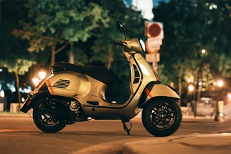 Vespa GTS 300 2023 Dauertest: Stil, Komfort und Leistung  Vespa GTS 300 2023 Dauertest: Stil, Komfort und Leistung