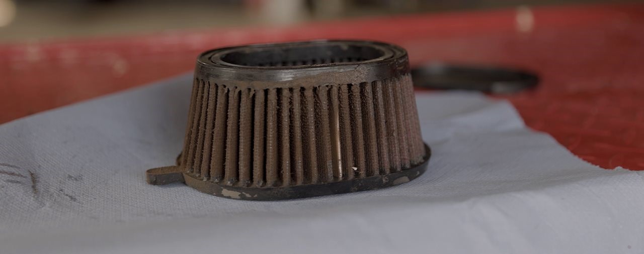 Motorrad Luftfilter richtig reinigen & tauschen - Schraubertipps