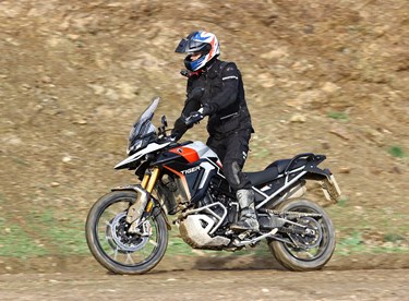 Offroad-Test der neuen Triumph Tiger 900 Rally Pro 2024