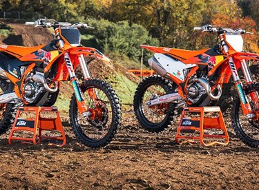 KTM 450 und 250 SX-F Factory Editions 2024