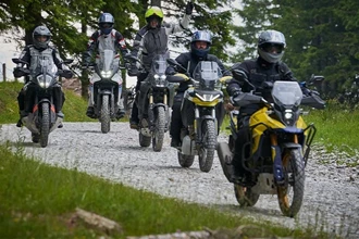 Reiseenduros mit niedrigen Sitzhöhen 2024 Reiseenduros mit niedrigen Sitzhöhen 2024