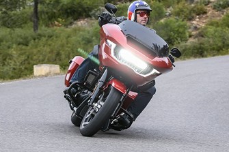 Harley-Davidson Road Glide Test - der Haifisch, der hat Zähne! Harley-Davidson Road Glide Test - der Haifisch, der hat Zähne!