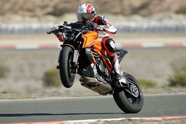 KTM 1390 Super Duke R Test 2024
