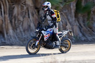 La remplaçante de la F 850 GS est méconnaissable !