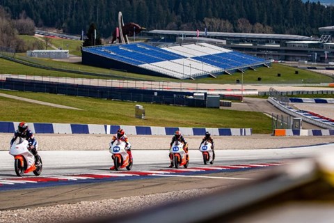 Der KTM Junior-Cup senkt die Altersgrenze