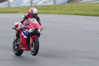 Honda CBR 600 RR im Test Honda CBR 600 RR im Test