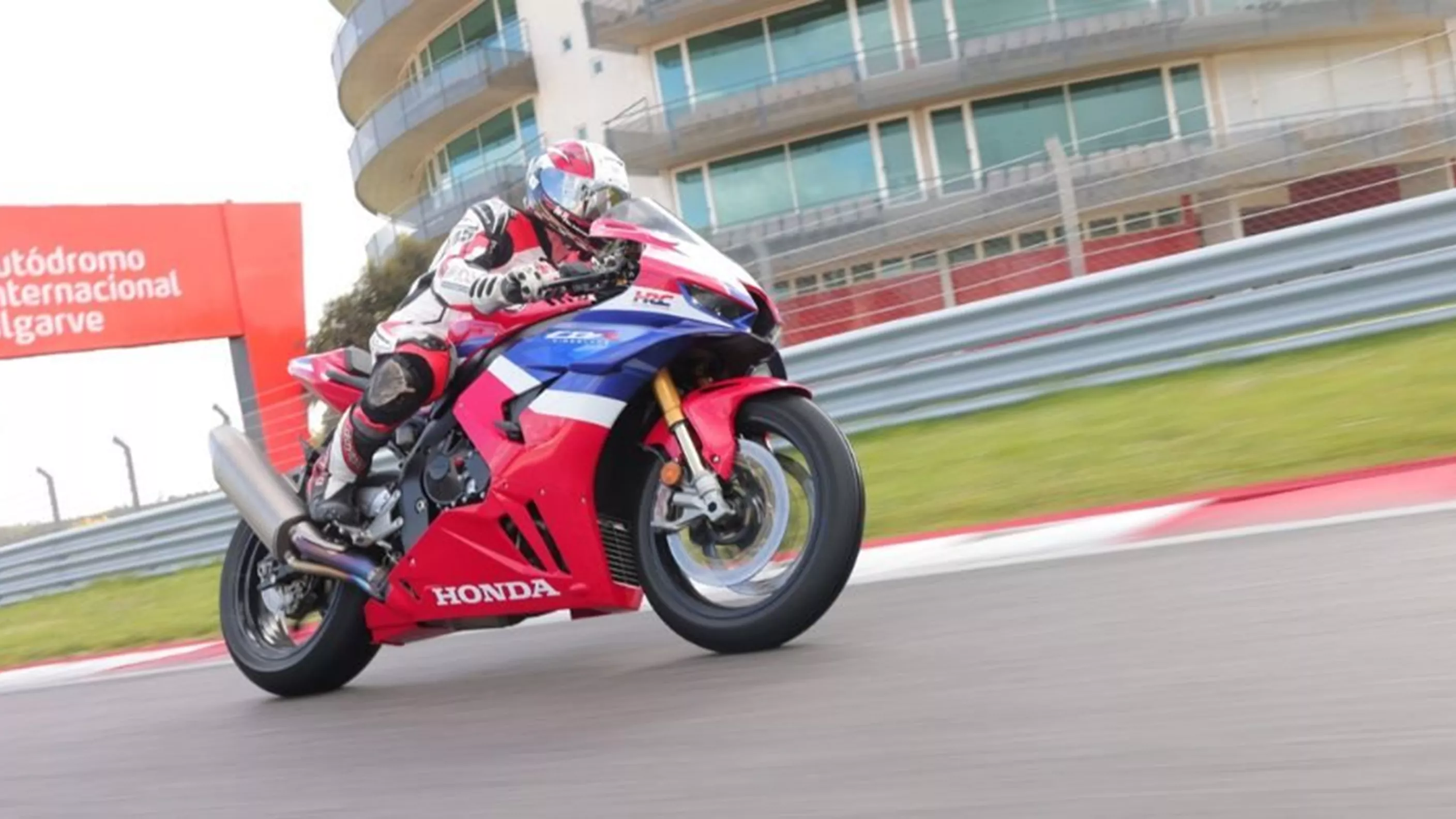 Honda CBR1000RR-R Fireblade 2024 Test Honda CBR1000RR-R Fireblade 2024 Test